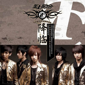 日本护士喂老头奶
